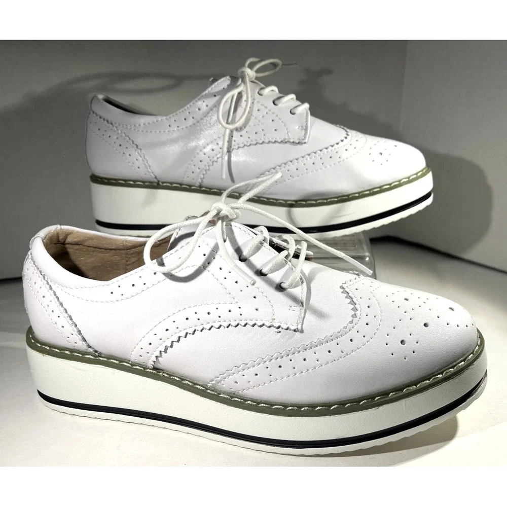 Dadawen Women's Platform White Leather Wingtip Square Toe Oxford Shoe Sz 10.5 US